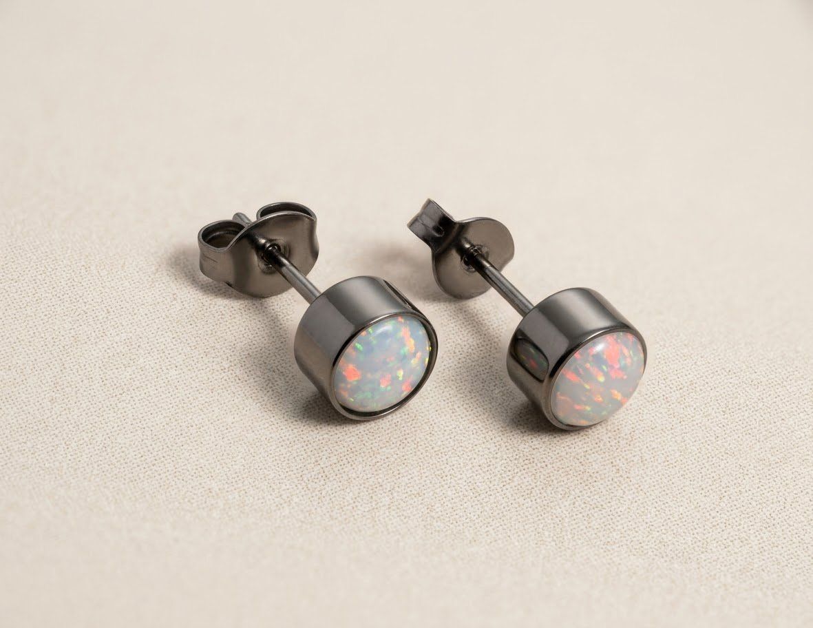 Orecchini pendenti & Orecchini a lobo: Ohrstecker aus Titanium mit Opal – Nuovo e nell'imballaggio originale da Matten b. Interlaken venduto da kero71 2
