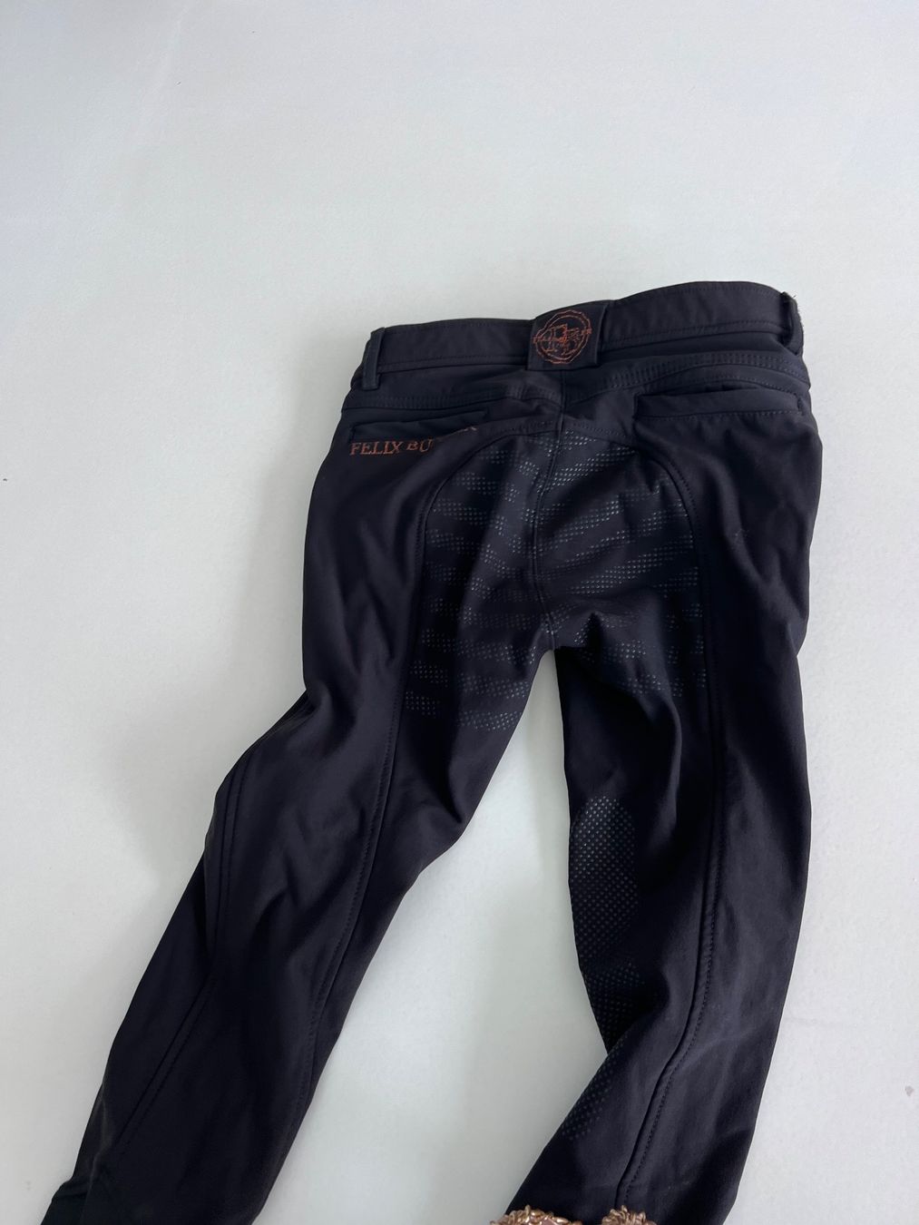 Felix Bühler Lotti & Set di vestiti: 4 Paar Reithosen 140- 156 – Usato da Küsnacht ZH venduto da Studjus 4