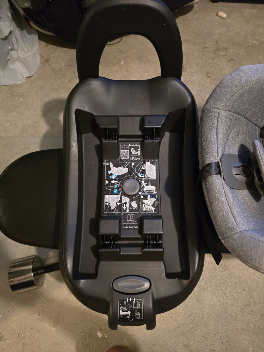 ABC Design Auto-Kindersitze: Babyschale mit Isofix Basis guter Zustand – Gebraucht aus Wetzikon ZH von tje_s5bn 1