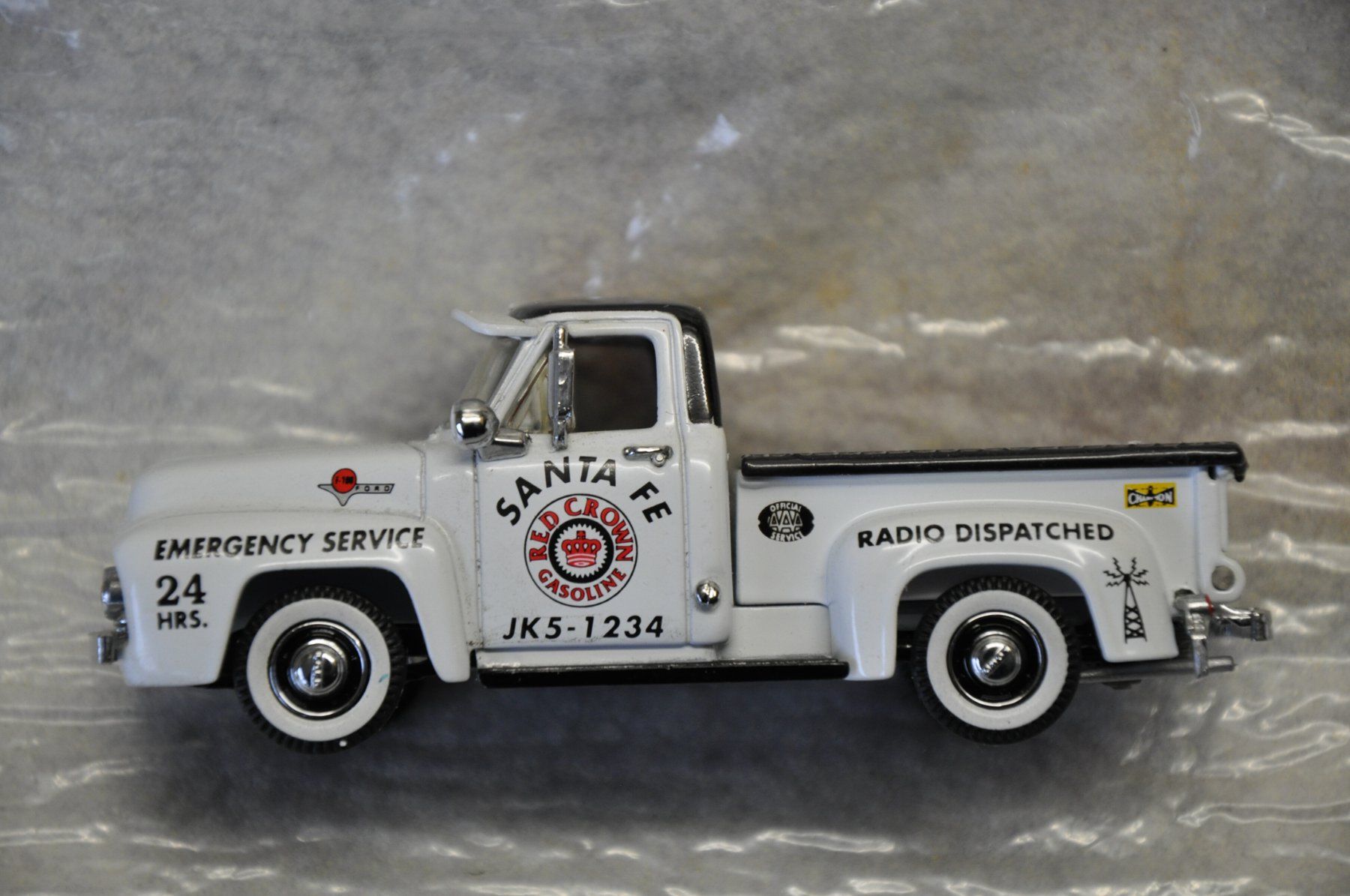Matchbox Modellini d'auto: Ford F100 Pickup – Nuovo e nell'imballaggio originale da Ebnat-Kappel venduto da Aallerlei