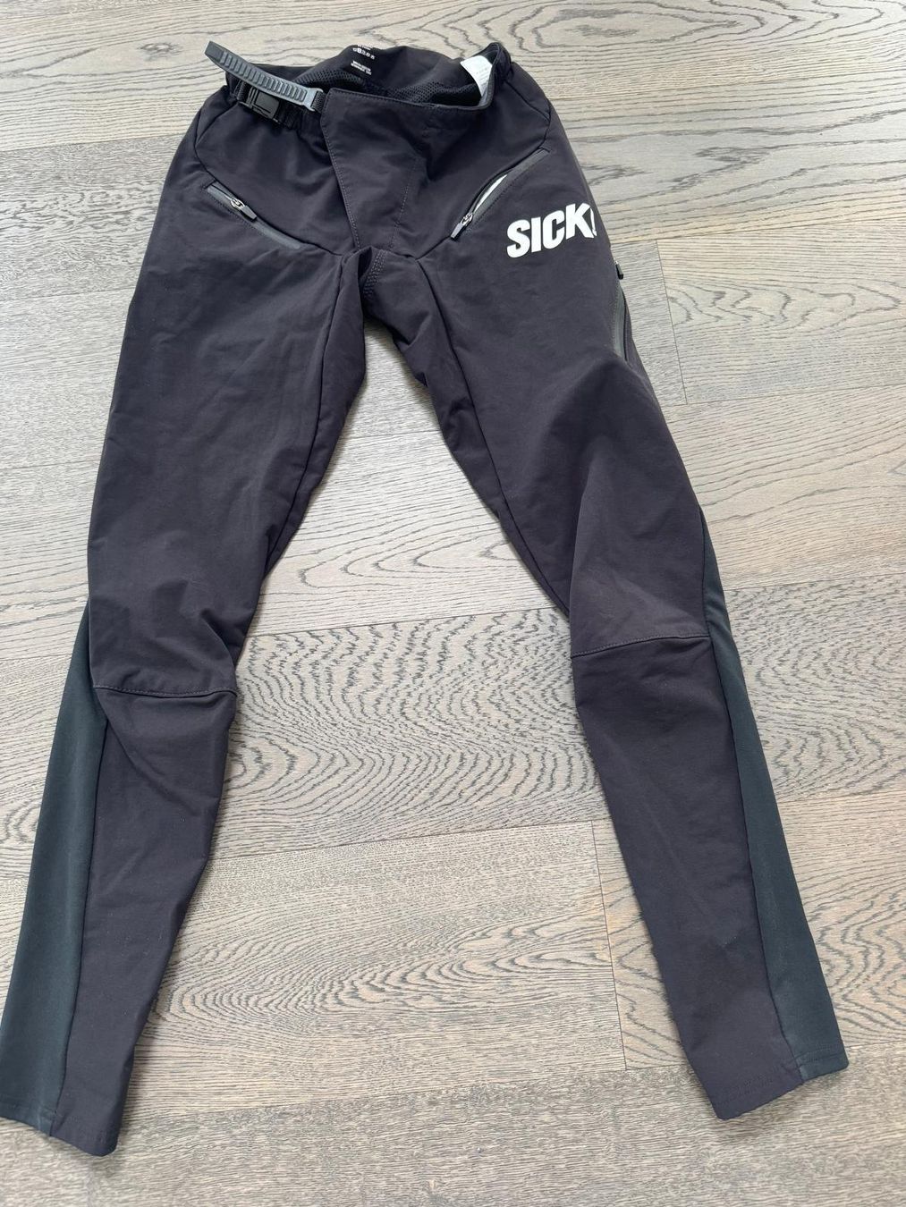 Lotti di vestiti: Downhill-Set SICK/REHALL 164 – Usato da Neerach venduto da Nici1412 1