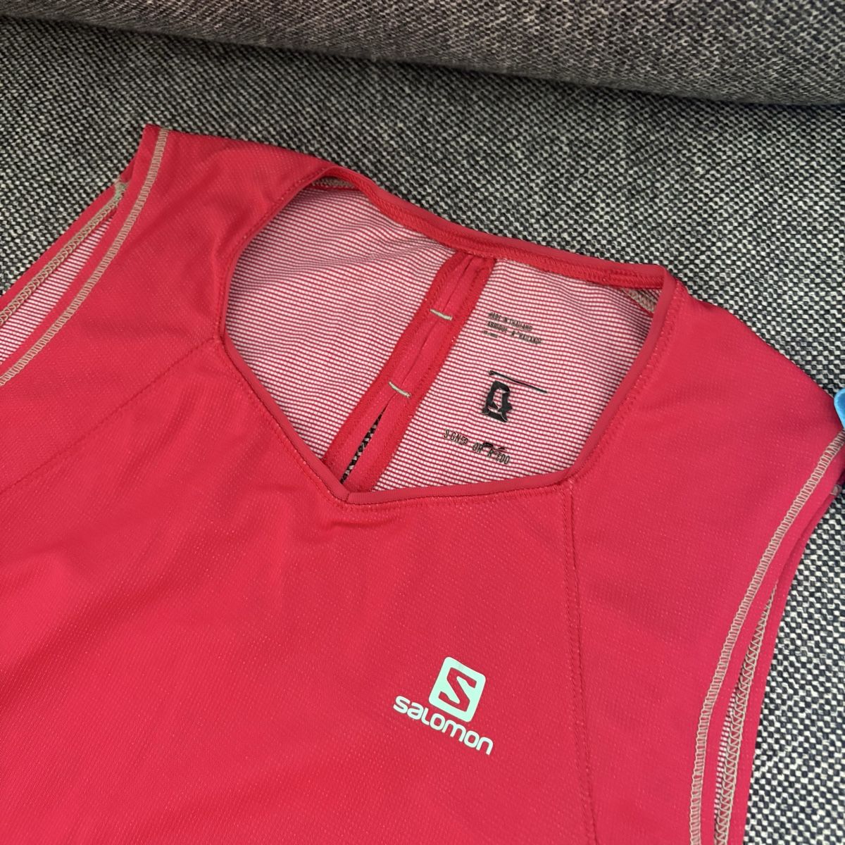 Salomon Top: Salomon running tops. Size M. Two for summer fun! – Usato da Pully venduto da Sell_it_all 2