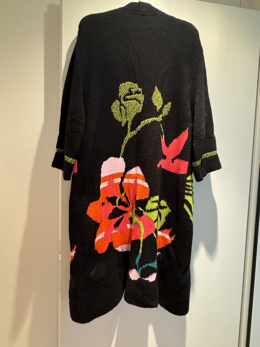 Marc Cain Maglioni & Felpe: MARC CAIN, Strickjacke GR 4 = 38/40 – Usato da Oberwil BL venduto da cocopalm1068 1