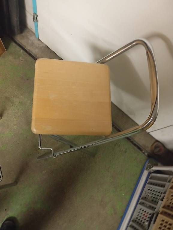 Hocker: 1 Barhocker – Gebraucht aus Basel von Petergunn 2