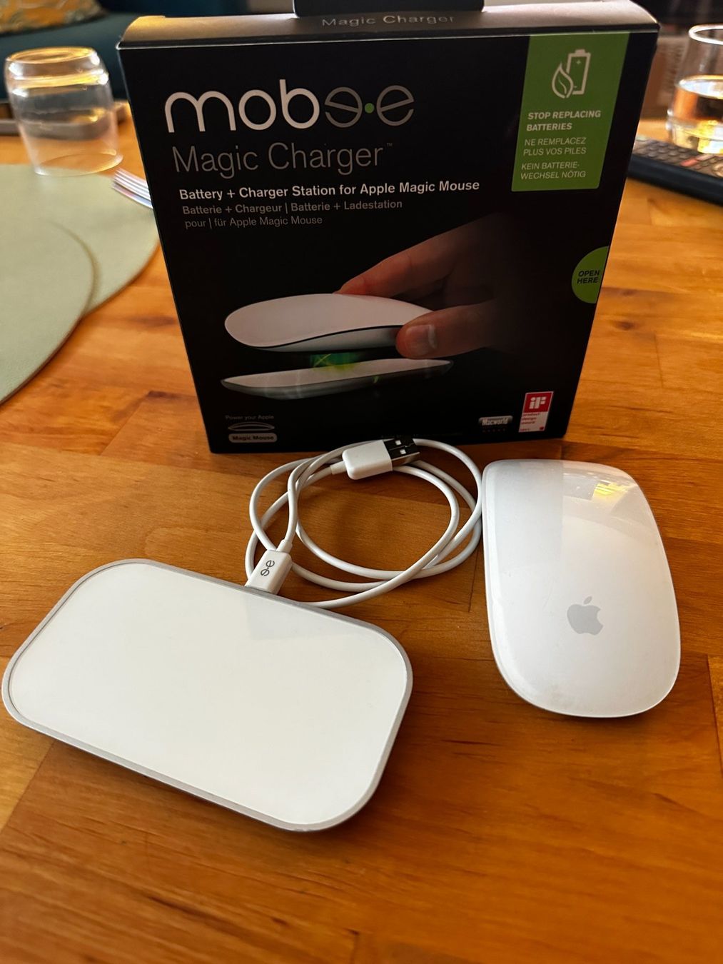 Apple Maus: Apple Magic Mouse + Wireless charger – Gebraucht aus Bellevue von