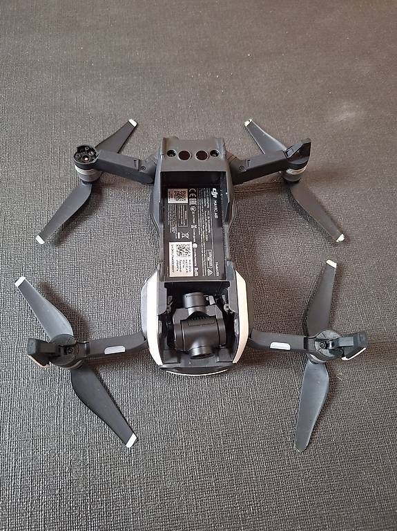 RC Kits de montage: DJI Mavic Air Fly More Combo – D'occasion à Baar par kneedeep 3