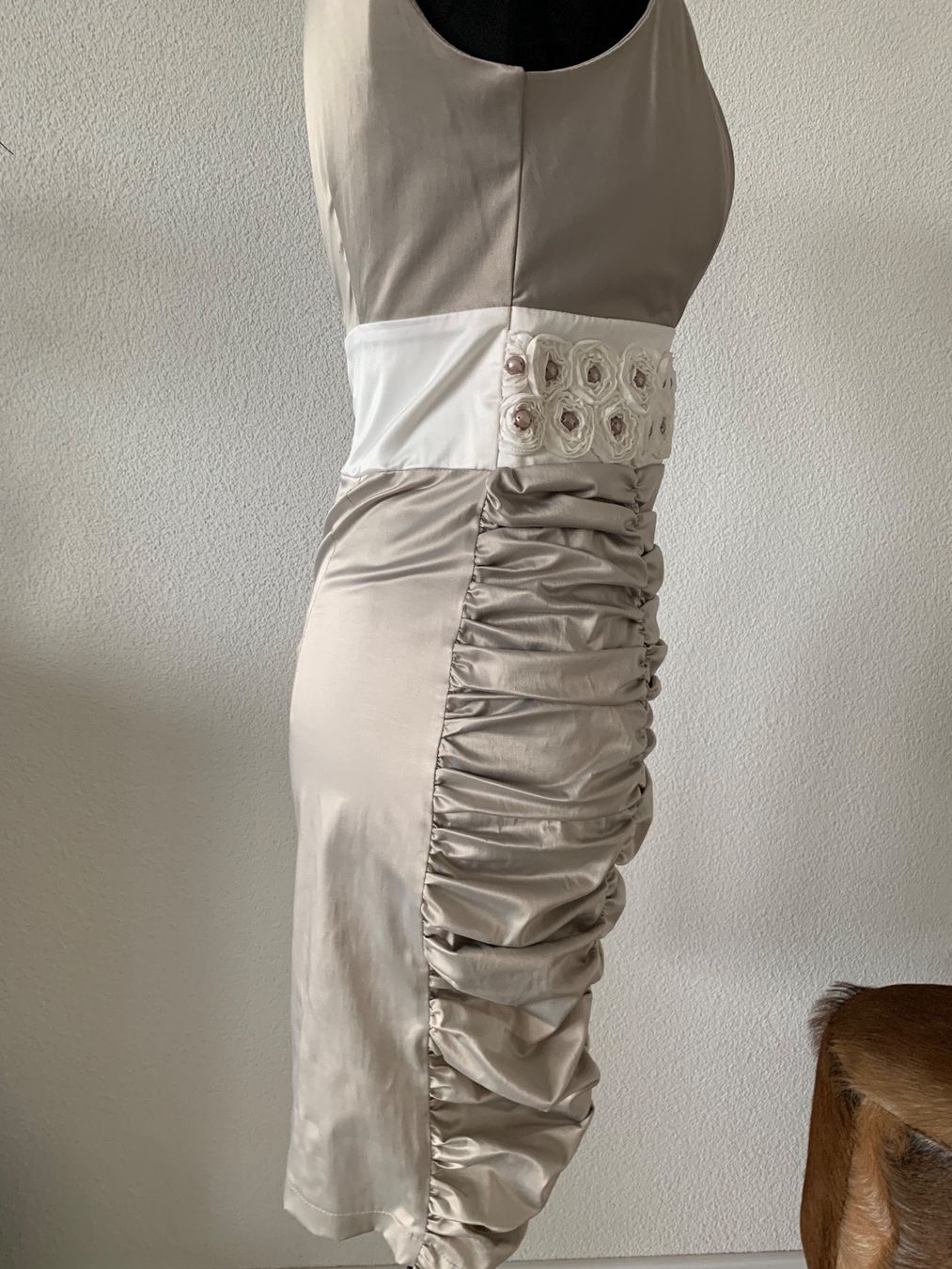 Costumi: Festkleid und Bleser – Usato da Neuendorf venduto da LadystreetL 5