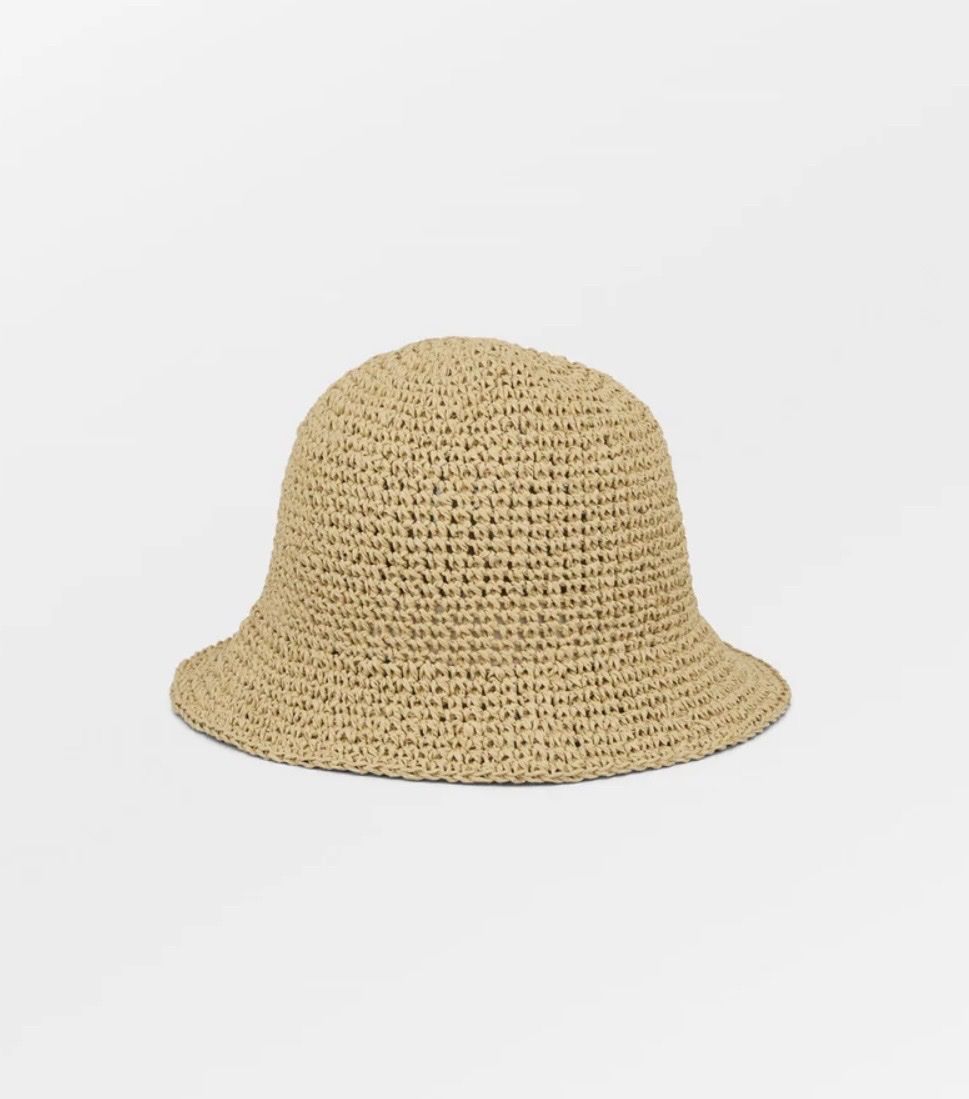 Becksöndergaard Copricapi, berretti & cappellini: BeckSöndergaard - straw bucket hat XS/S – Usato da Zürich venduto da collins9_kate1