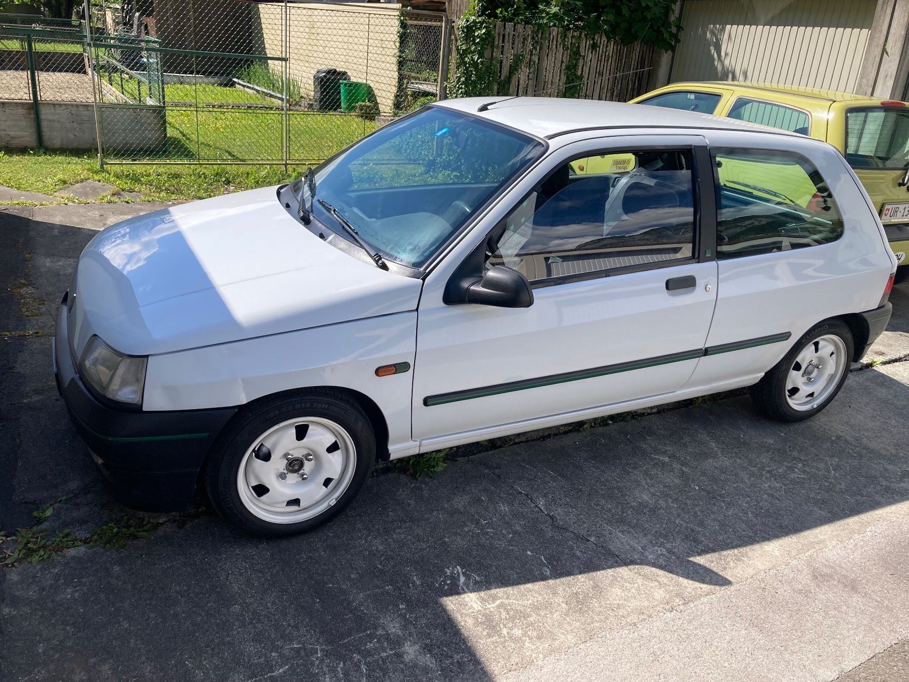 Renault Automobili: Renault Clio 1.4 S – Usato da Erstfeld venduto da Peach78 2