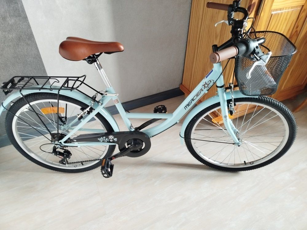 Vélos: Vélo de ville 24'' neuf – Neuf avec emballage d'origine à Bösingen par Myrfai
