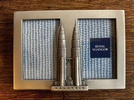 Royal Sengalor Petronas Towers Double Photoframe