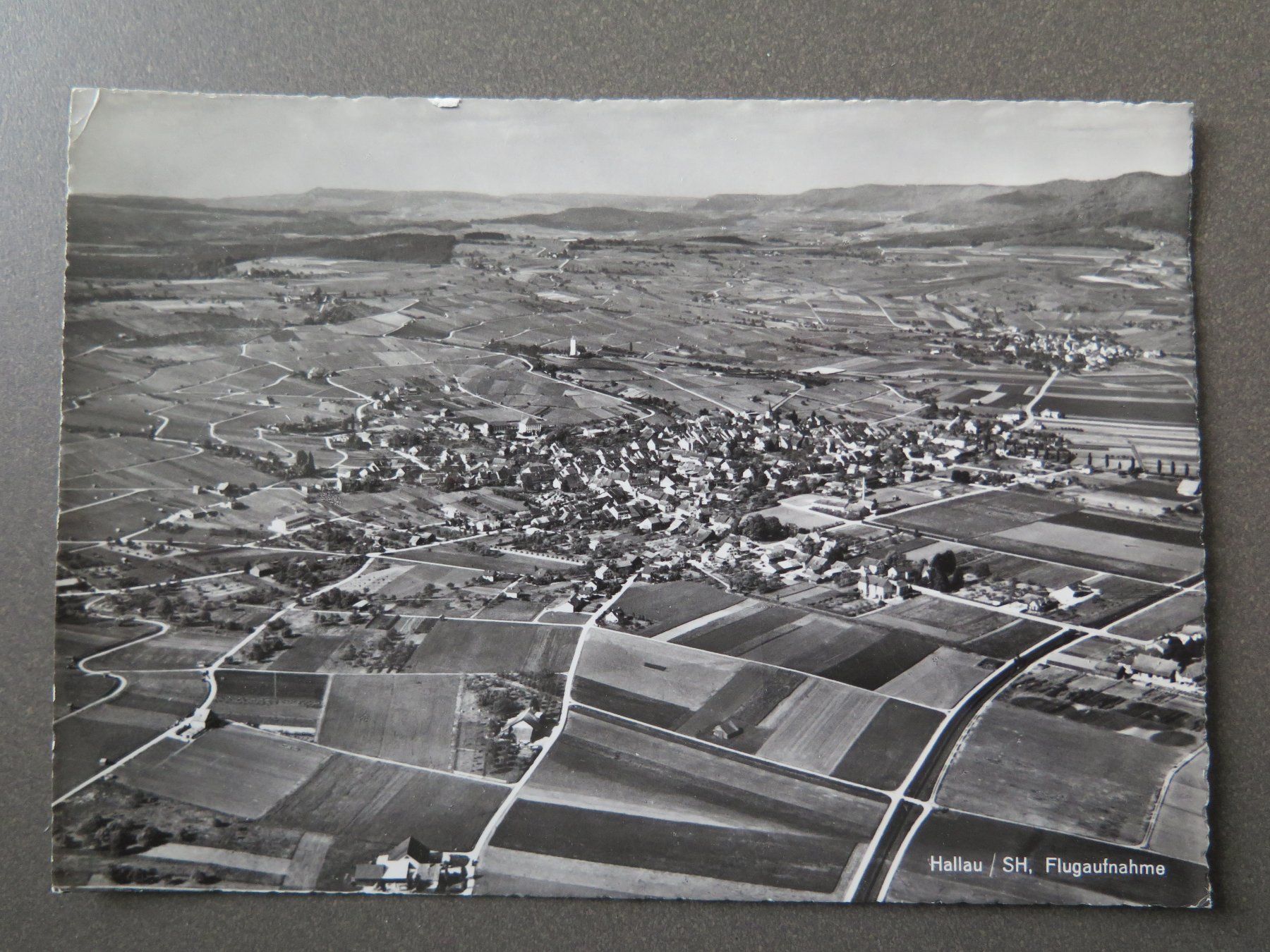 Cartes postales: HALLAU - FLUGAUFNAHME – D'occasion à Wittenbach par lipasal
