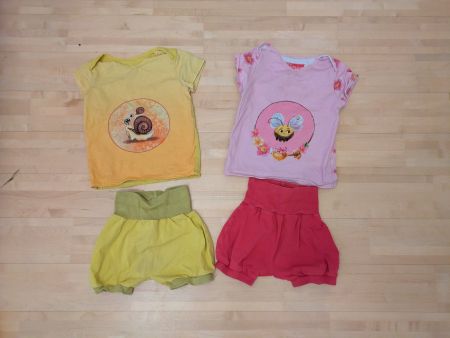 2x Kurze Hose mit Shirt Gr. 92