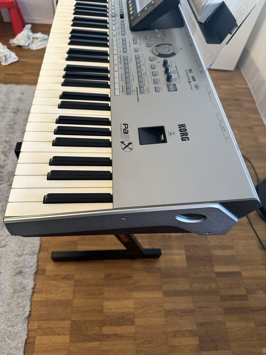 Korg Strumenti musicali: Korg Pa3X Musikant – Usato da basel venduto da Riko-Basel 6