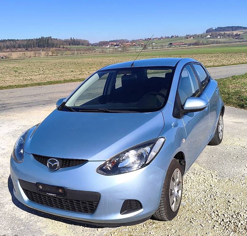 Autos: MAZDA 2 ab MFk – D'occasion à Schüpfen par ri_lo