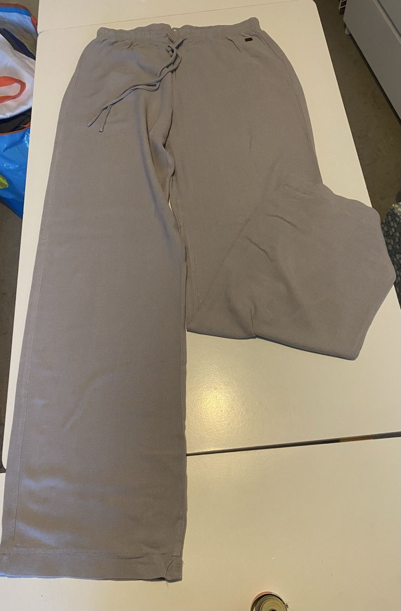 Pull&Bear Hosen: Stoffhosen Sommer Pull&Bear S – Gebraucht aus Jona von sarasaftladen