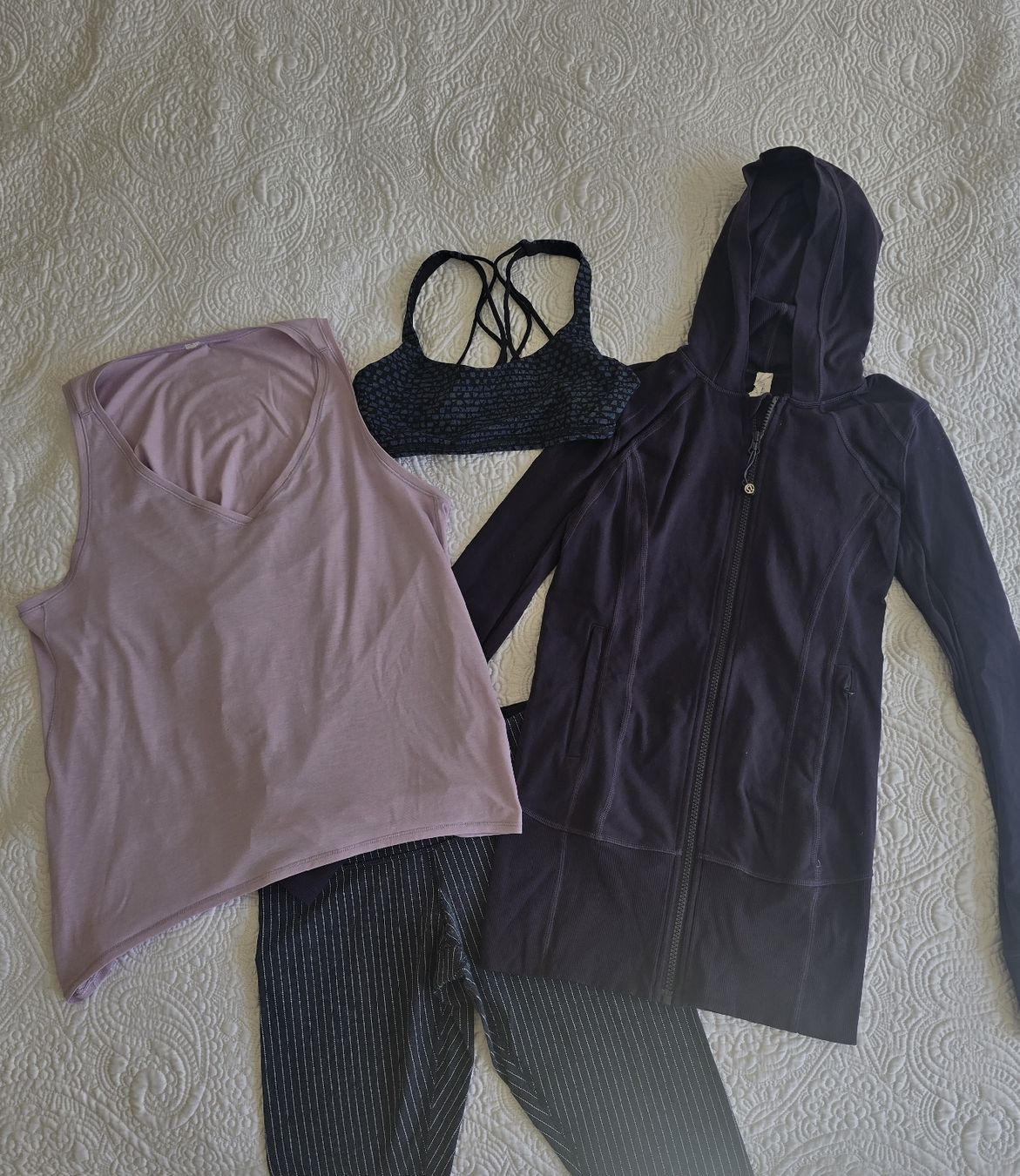 Lululemon Lots de vêtements: Lululemon Set – D'occasion à Zollikon par C.fromParis