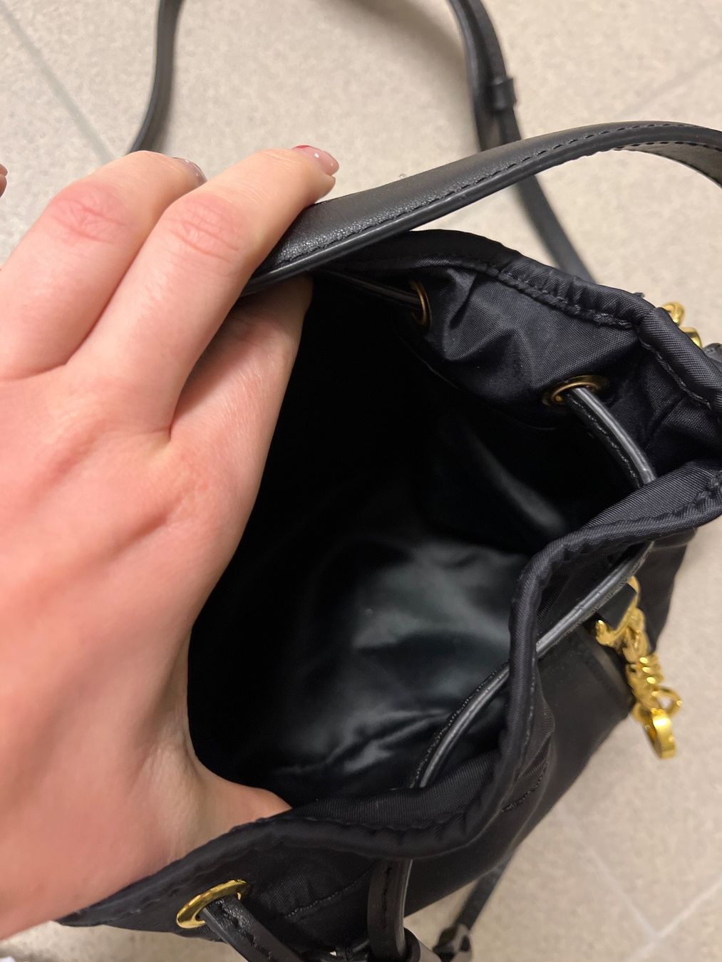 Moschino Borse da donna: Moschino Bucket Bag – Usato da Wangen SZ venduto da selinaf97 1