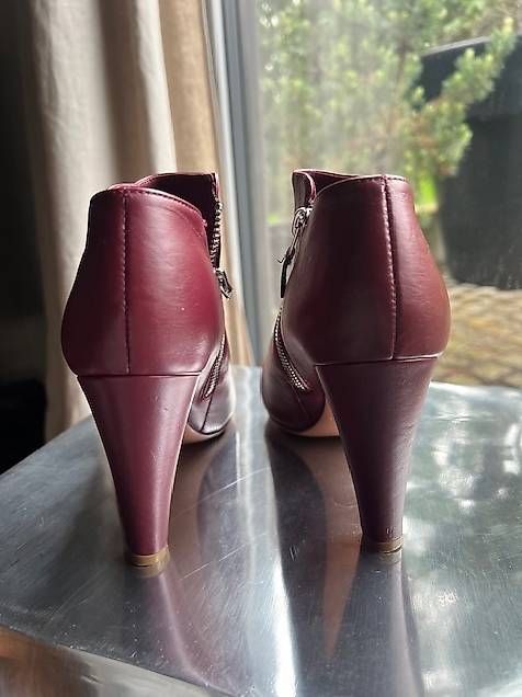 Scarpe da donna: See by Chloe Stiefletten Grösse 38 – Usato da Burg im Leimental venduto da Anna_Wiener 2