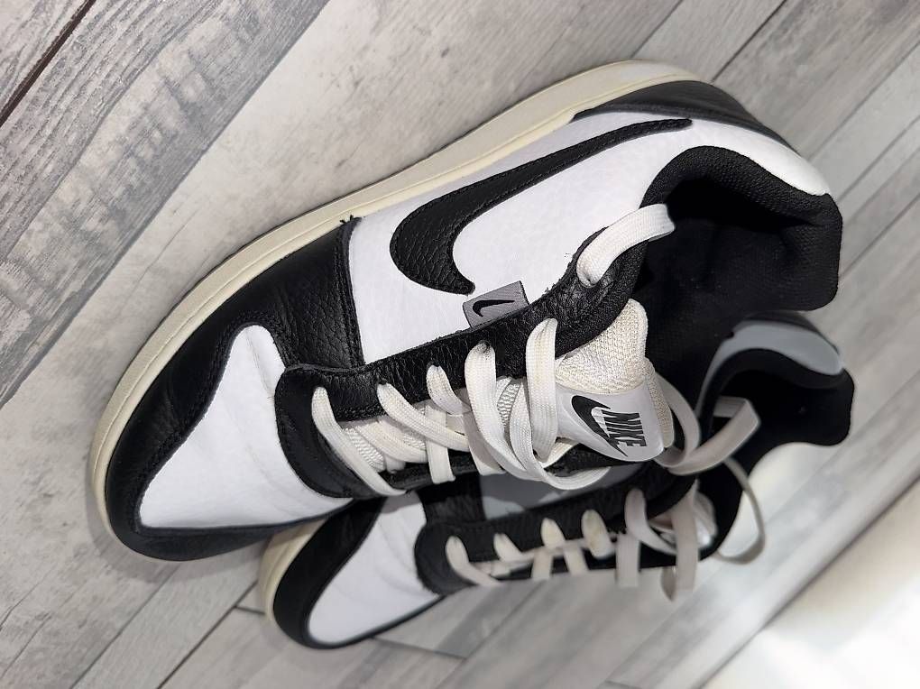 Chaussures hommes: Nike Sneaker Gr. 42.5 – D'occasion à St. Gallen par kuz_5pth