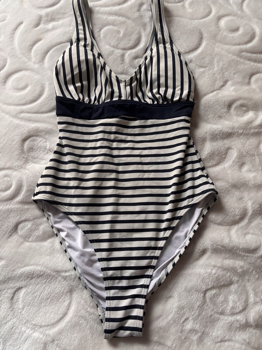 Esprit Costumi da bagno & Bikini: Esprit Badeanzug blau/weiss gestreift Grösse 40 – Usato da Weisslingen venduto da Yuna123