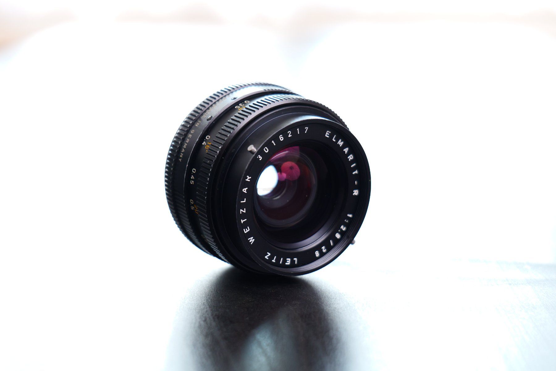 Leica Obiettivi: Leica Elmarit-R 28mm f2.8 – Usato da Tecknau venduto da LevinLaufmann 1