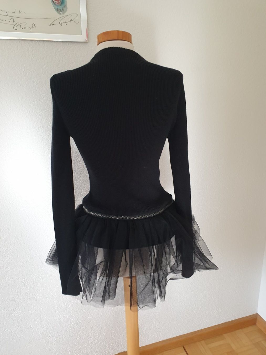 Moschino Maglioni & Felpe: Moschino Couture Pullover mit Tüll MEGA Gr. 36 – Usato da Bottmingen venduto da sandy_2 1