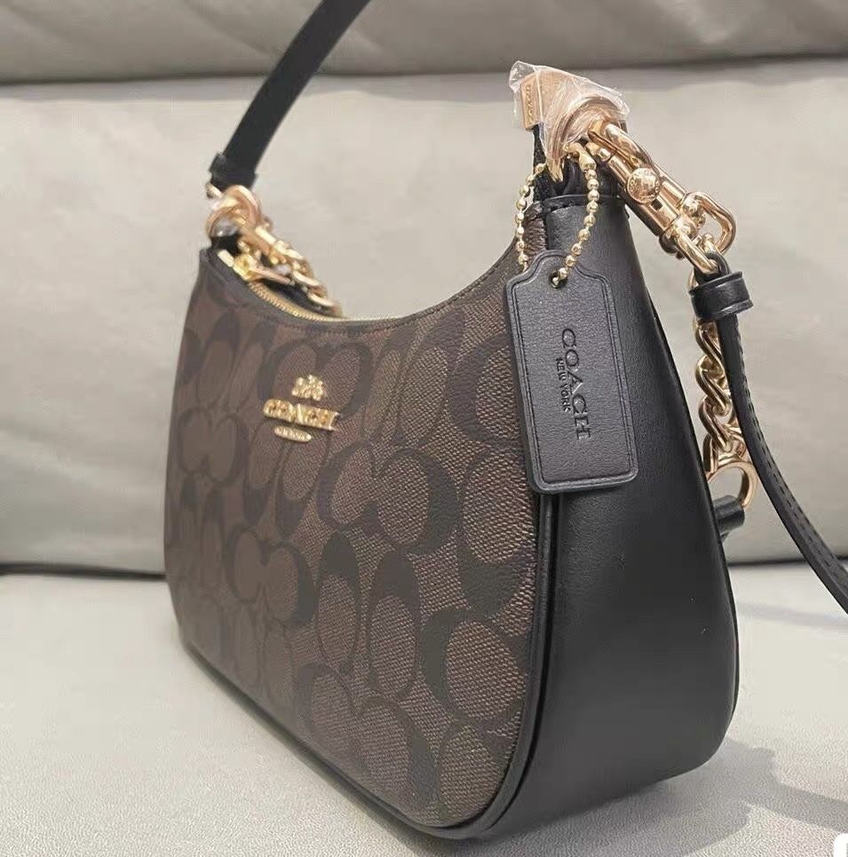 Taschen: Coach Tasche – Neu und originalverpackt aus Wattwil von SchweizIT 1