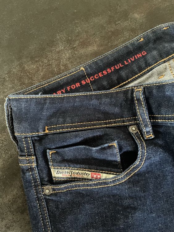 Diesel Jeans: Jeans Diesel 1979 Sleekner Taille 30 32 – Usato da Vallamand venduto da Bricbracbroc82 2