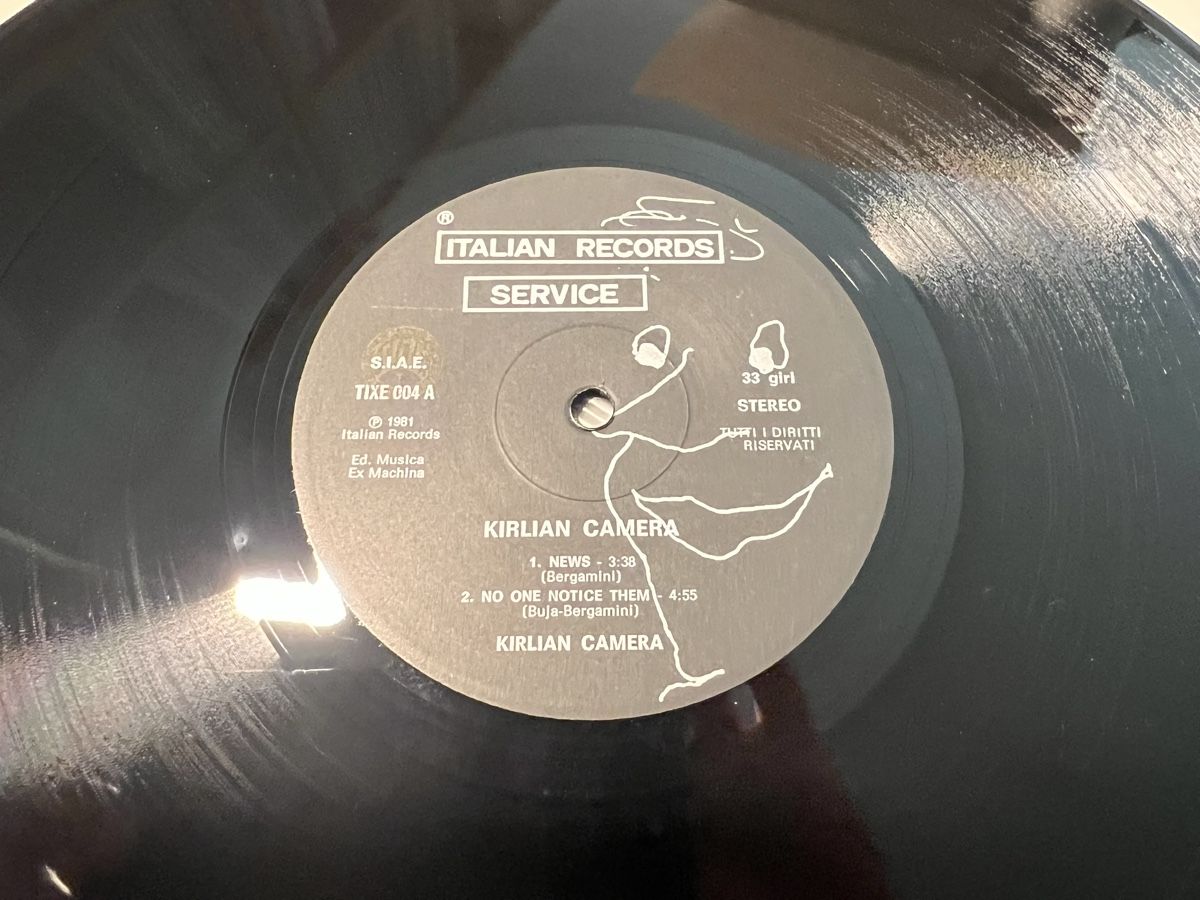 Dischi in vinile: Kirlian Camera - s/t - mint LP 1ed – Nuovo (secondo la descrizione) da Zürich venduto da musicLP 3