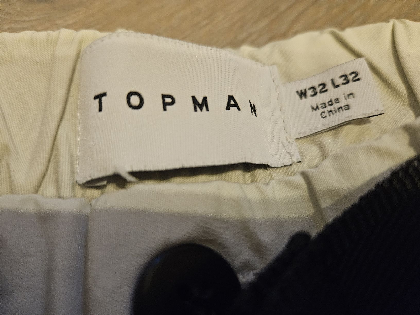 Pantaloni: Pantalon léger TOPMAN (32/32) – Usato da Arveyes venduto da sape.online 3