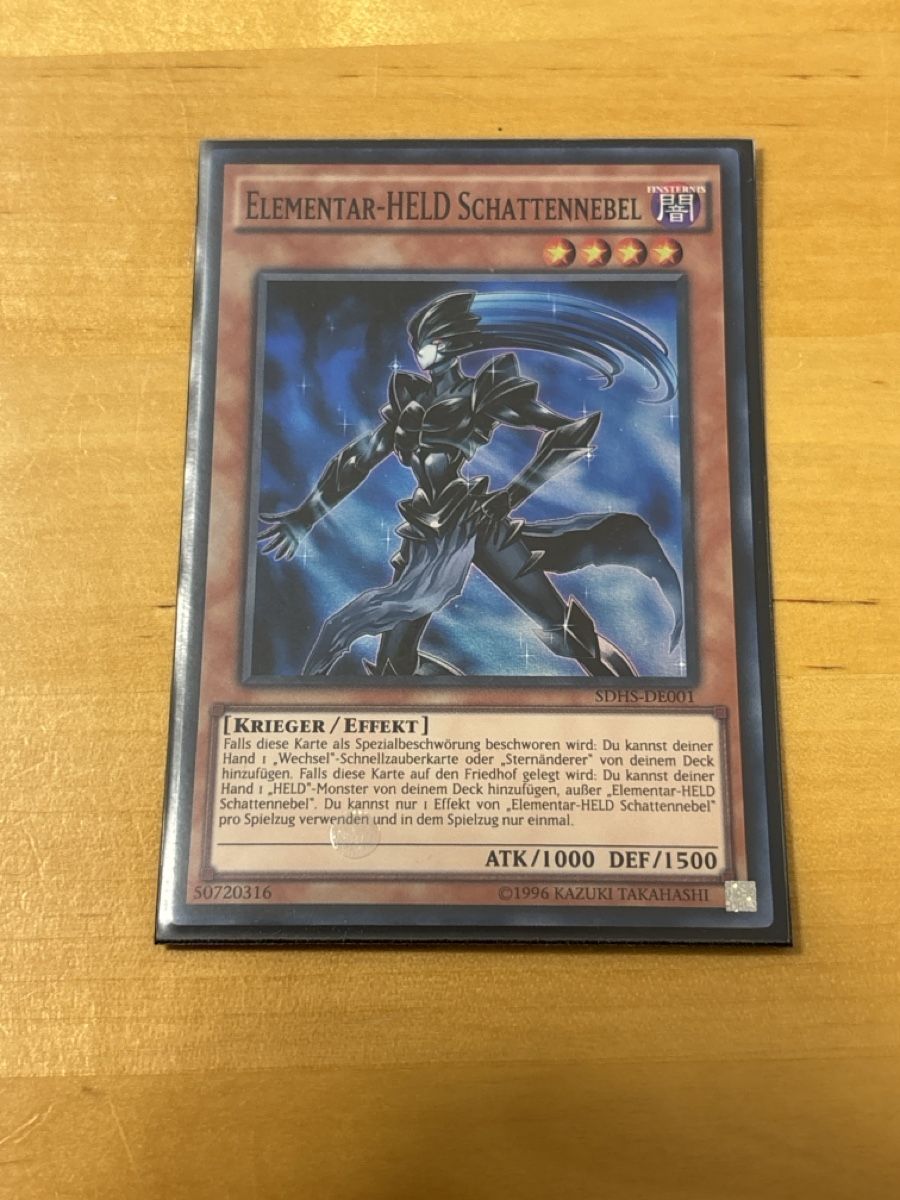 Yugioh Sammelbilder & Trading cards: Elementar-Held Schattennebel Yu-Gi-Oh Karte SDHS-DE001 – Gebraucht aus Speicherschwendi von YugisKartenKammer