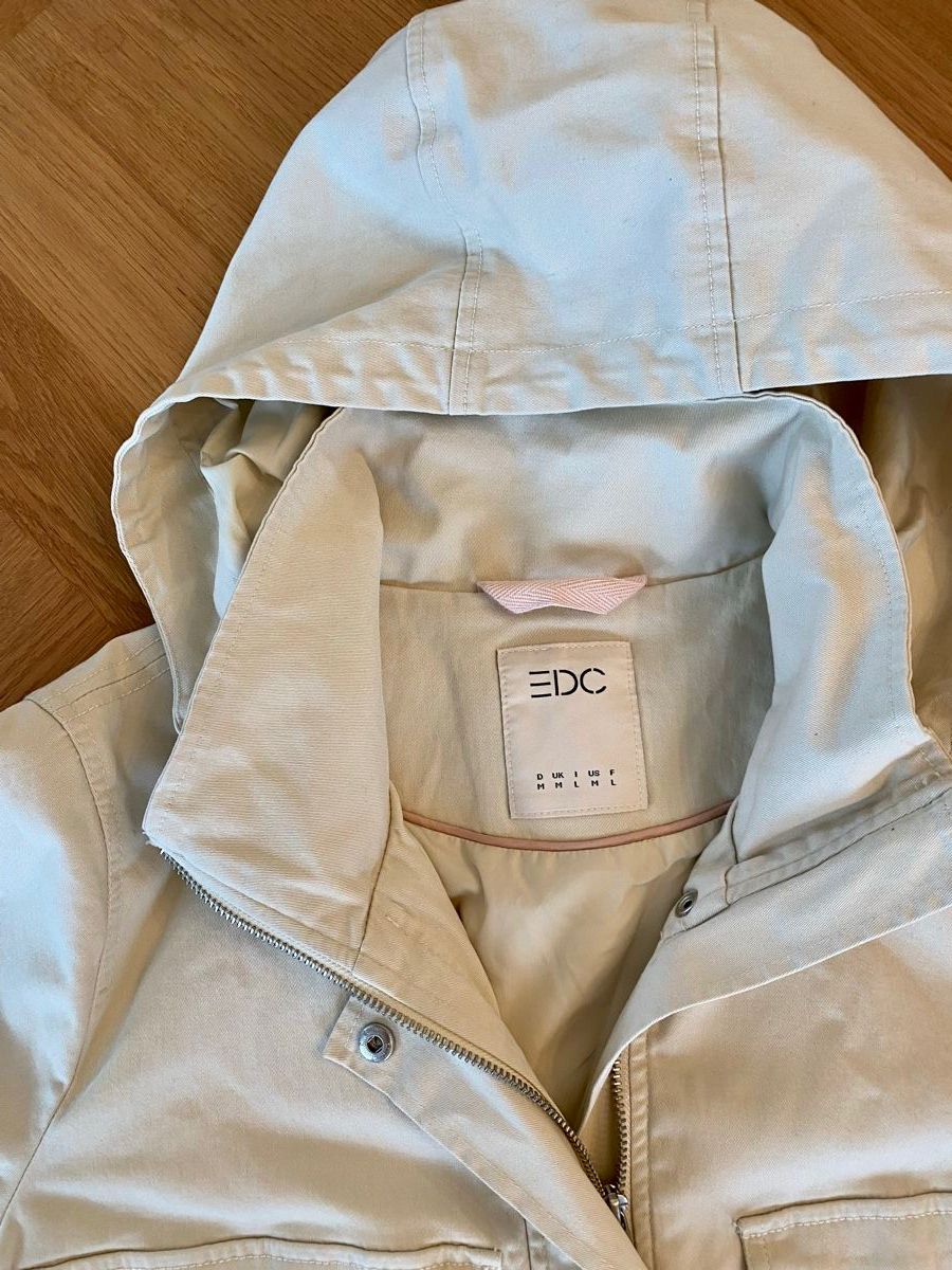 Esprit Jacken: Esprit Übergangsjacke Trenchcoat Beige Gr. M – Gebraucht aus Zürich von blancali 4