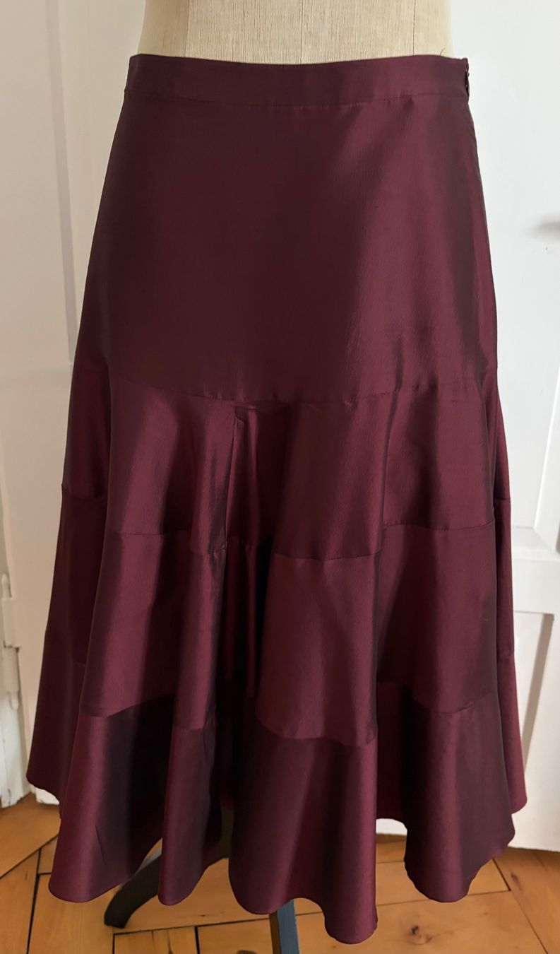 Max Mara Jupes: ein wunderschöner Max Mara Seiden Rock – D'occasion à St.Gallen par Boergie 3