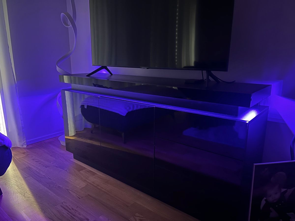 TV Möbel: TV Möbel mit RGB Licht – Gebraucht aus Zetzwil von KaselCH 2