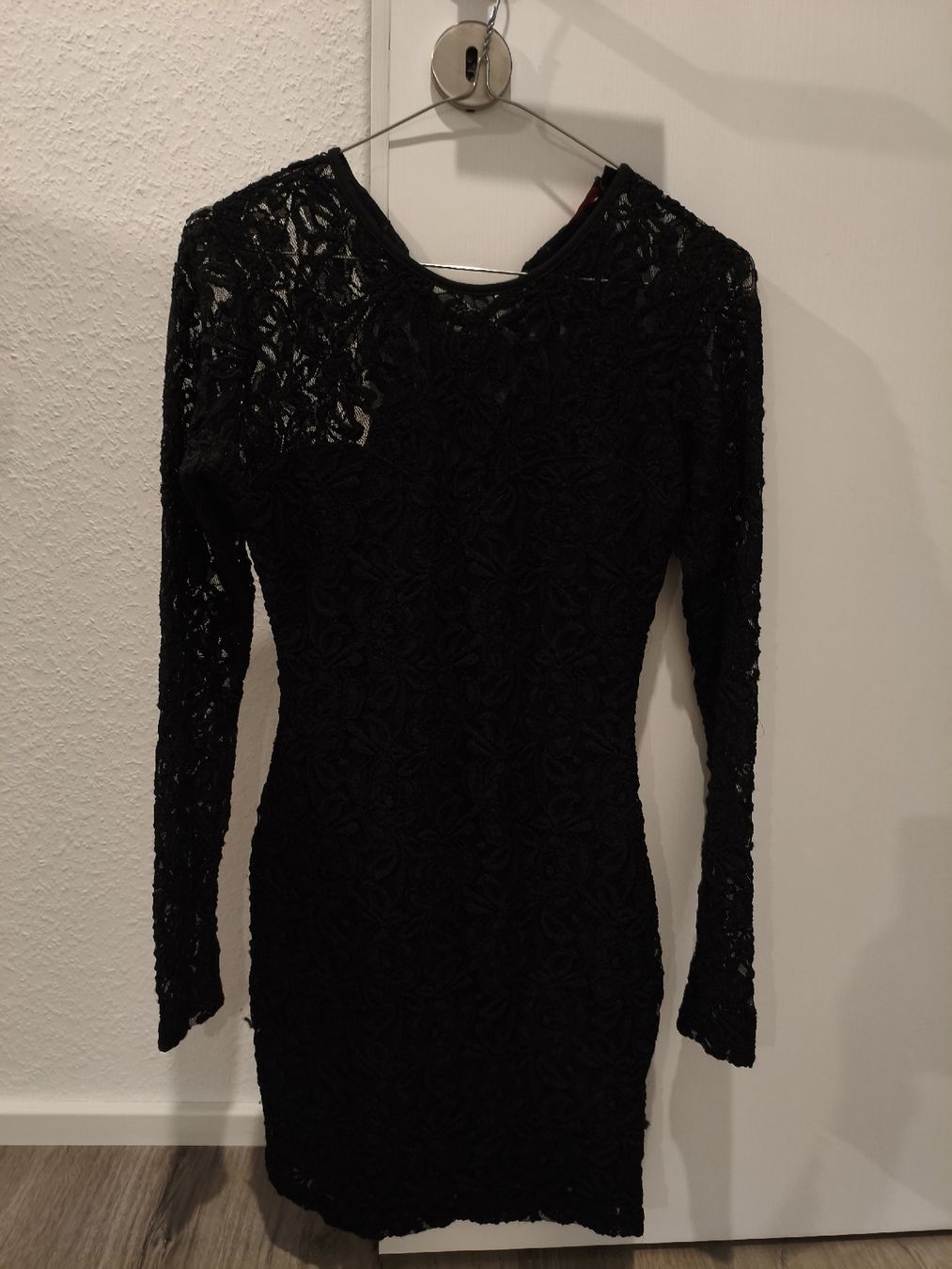 Robes: Vestito nero  – D'occasion à Bioggio par OresteIronix