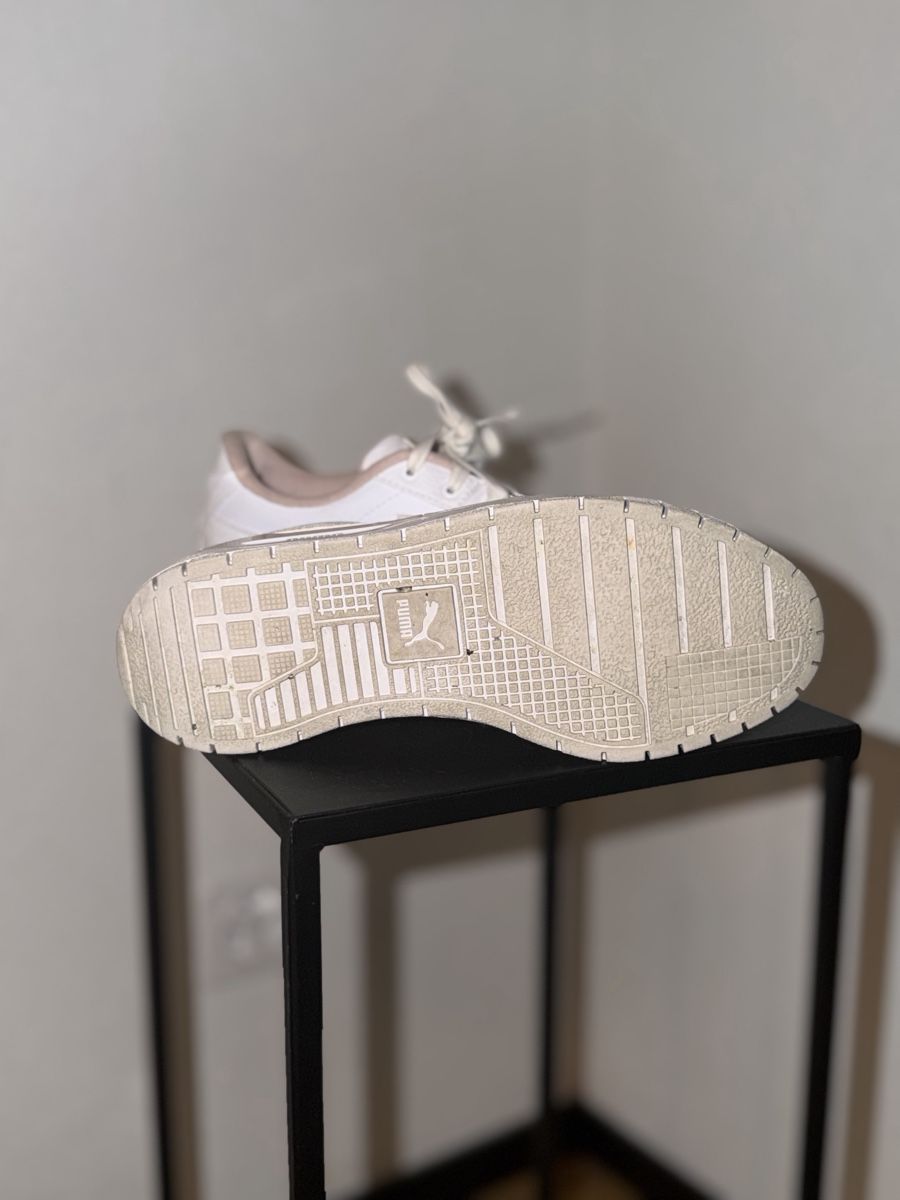 Puma Scarpe da donna: Weisse Puma Sneaker – Usato da Niederuzwil venduto da Lisascloset 4