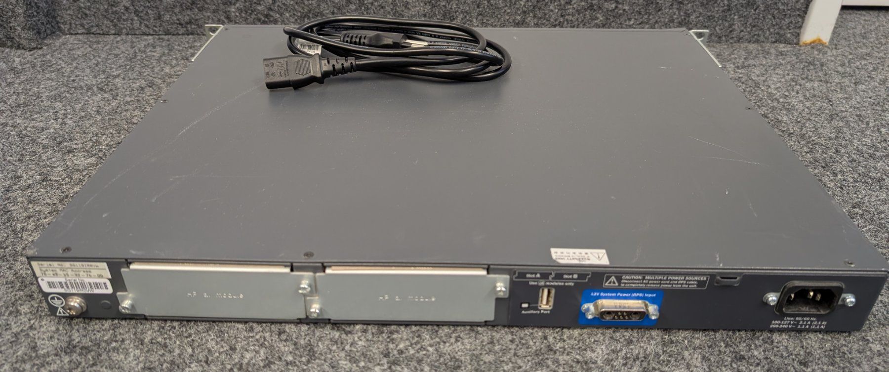 Hewlett Packard Hubs & Switches: HPE ProCurve Switch 2910al-48G – Gebraucht aus Dietlikon von ComdatAG 3