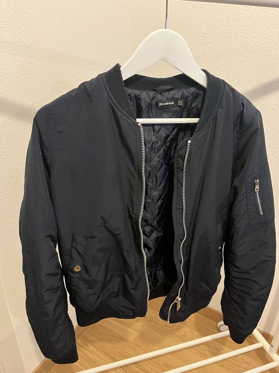 Stradivarius Jacken: Stradivarius bomber jacket, size EU-S. – Gebraucht aus Niederwangen BE von tan_xj9t