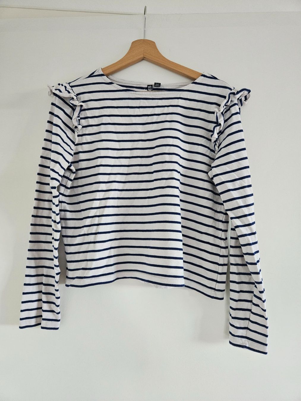 Maglioni & Felpe: Pullover blau/weiss gestreift Gr.M mit wunderschönem Rücken – Usato da Schaffhausen venduto da sabrina915