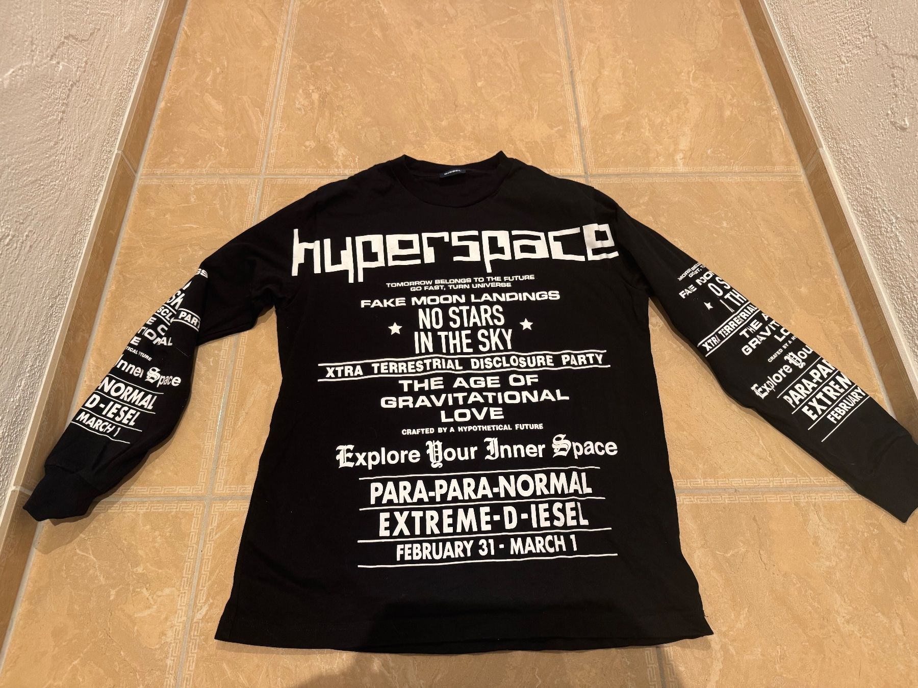 Diesel Camicie, T-shirt & Polo: Diesel neues cooles Shirt, 16 J 176 oder Herren S – Nuovo (secondo la descrizione) da Klingnau venduto da Markus14