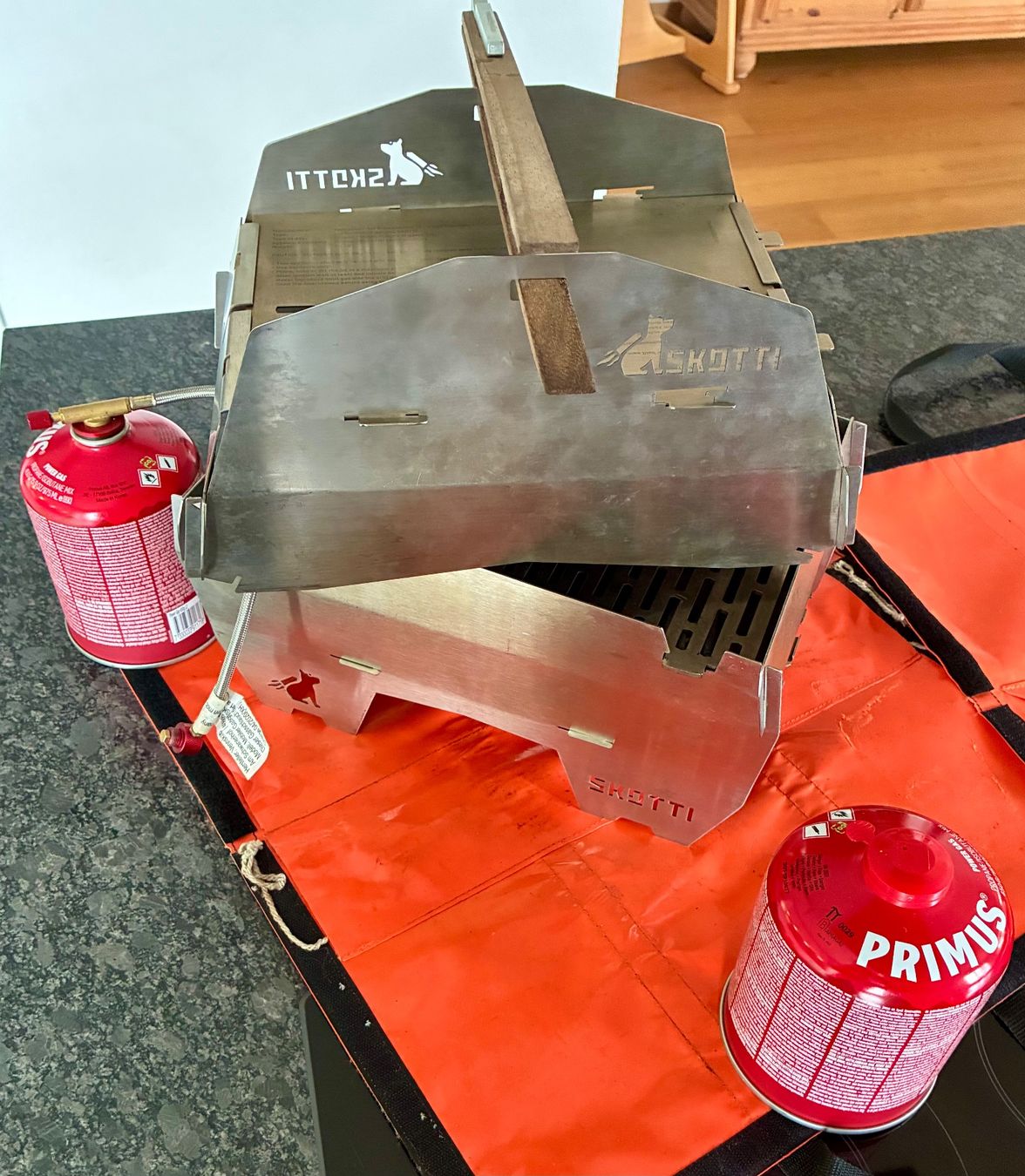 Griglie: Skotti Gasgrill - Edelstahl – Usato da Lyss venduto da glupp 6