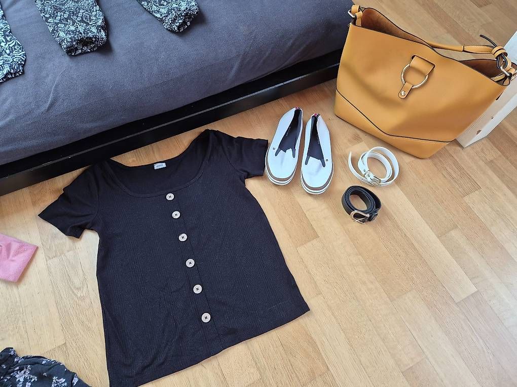Lotti & Set di vestiti: Mädchenset Gr. 34/XS inkl. Schuhe & Accessoires – Usato da Kriens venduto da Moana89 1