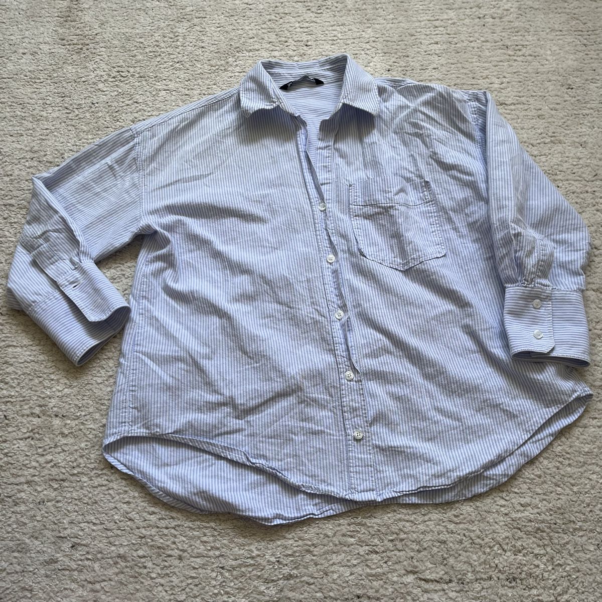 Zara Blusen: Zara Bluse gestreift hellblau Gr. S – Gebraucht aus Luzern von art_w65h