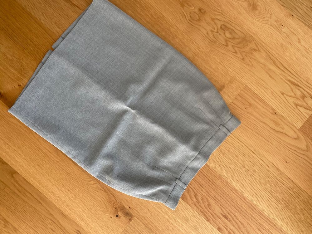 Wool office skirt (Gebraucht) in Rümlang für CHF 2 – mit Lieferung auf ...