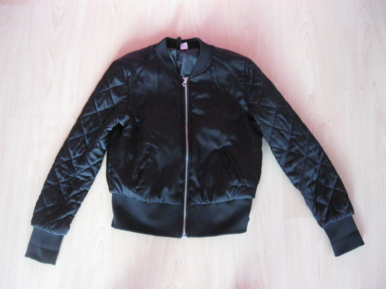 Jacken: Bomber-Jacke schwarz Gr. 36/38 – Gebraucht aus Vitznau von Kateborg