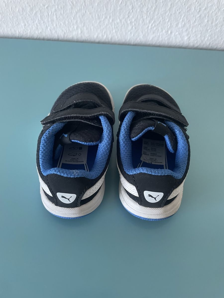 Puma Schuhe für Jungen: Chaussures bébé Puma, taille 21 – Gebraucht aus Versoix von Pti-pois 1