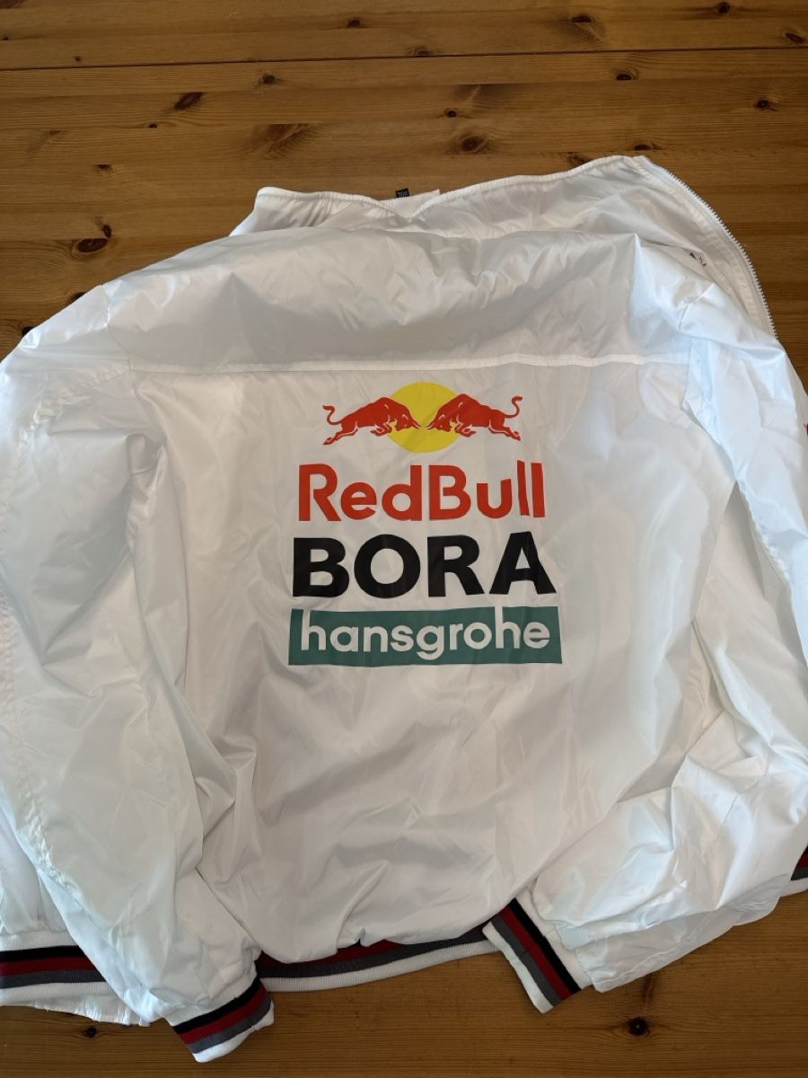 Leibchen & Hosen: Red Bull Jacke Grösse 3 XL  – Gebraucht aus Möhlin von BidonKoenig026 1