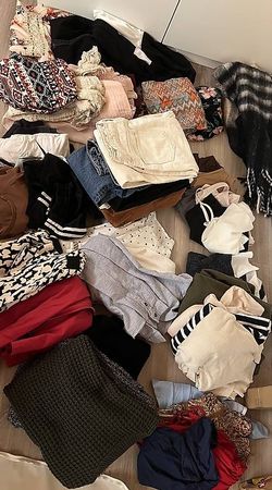 Kleider im wert von über chf 2'500 - free shipping