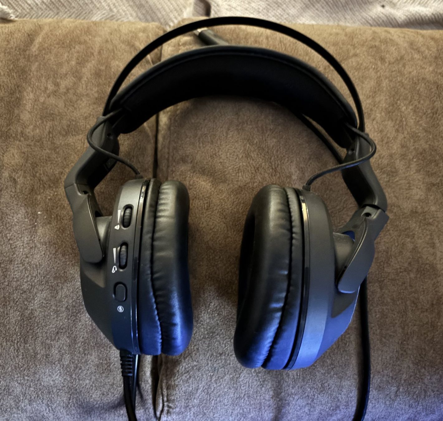 Roccat Cuffie: ROCCAT ELO 7.1 USB Headset – Nuovo (secondo la descrizione) da Le Grand-Saconnex venduto da johnny_ricard 4